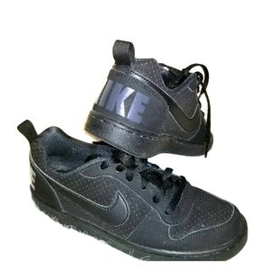 Nike Court Borough Low